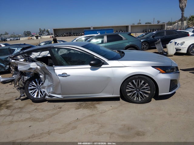 1N4BL4DV1RN360879 Nissan Altima Sv Fwd