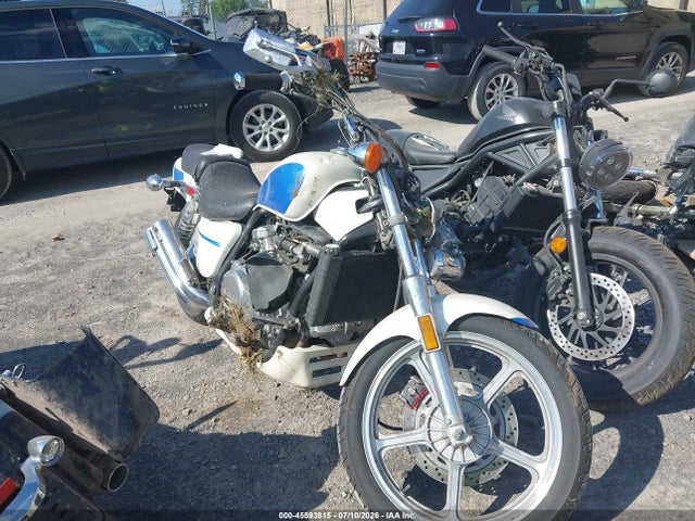 1988 Honda Vf750 C მანქანა იყიდება აუქციონზე, vin: 1HFRC2808JA101805, აუქციონის ნომერი: 45593815
