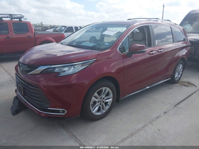 Toyota Sienna Limited 2026 5TDZRKEC1TS306329 Image 2