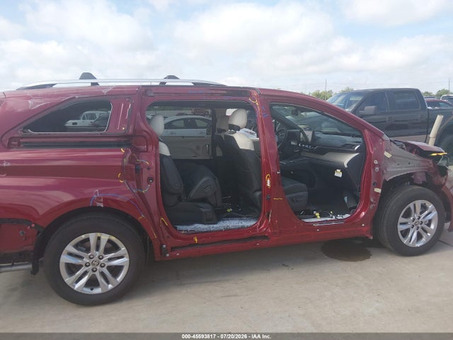 Toyota Sienna Limited 2026 5TDZRKEC1TS306329 Image 6