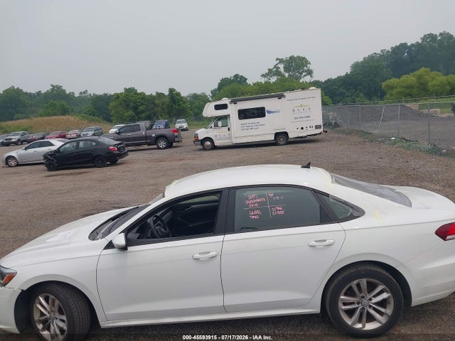 2020 Volkswagen Passat 2.0t S მანქანა იყიდება აუქციონზე, vin: 1VWAA7A30LC023913, აუქციონის ნომერი: 45593915