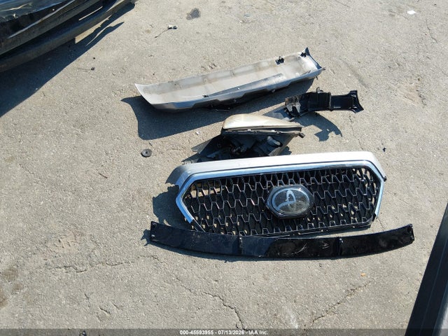 45593955 :رقم المزاد ، 3TMDZ5BN3JM050449 vin ، 2018 Toyota Tacoma Trd Sport مزاد بيع