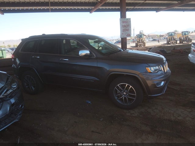 1C4RJEBG1JC231047 Jeep Grand Cherokee Limited 4x2