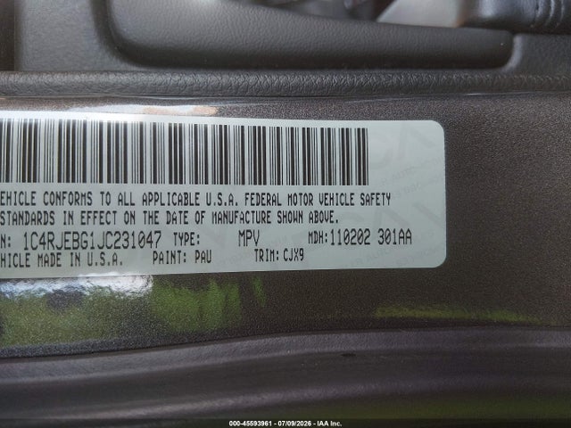 1C4RJEBG1JC231047 Jeep Grand Cherokee Limited 4x2