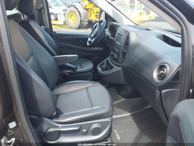 45593992 :رقم المزاد ، WD4PG2EE5J3397916 vin ، 2018 Mercedes-benz Metris مزاد بيع