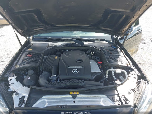 45593995 :رقم المزاد ، 55SWF4KB1FU020717 vin ، 2015 Mercedes-benz C 300 4matic مزاد بيع