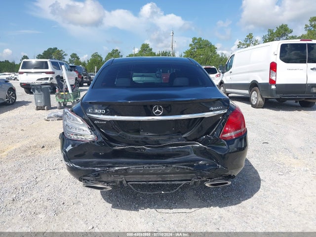 45593995 :رقم المزاد ، 55SWF4KB1FU020717 vin ، 2015 Mercedes-benz C 300 4matic مزاد بيع