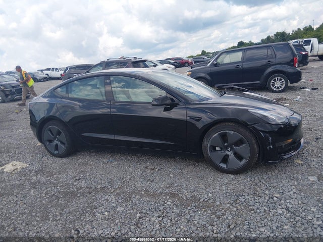 45594052 :رقم المزاد ، 5YJ3E1EA8MF018758 vin ، 2021 Tesla Model 3 Standard Range Plus Rear-wheel Drive مزاد بيع