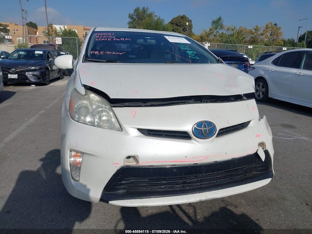 Toyota Prius Two 2014 JTDKN3DU6E1754899 Image 13