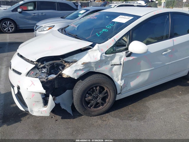 Toyota Prius Two 2014 JTDKN3DU6E1754899 Image 6
