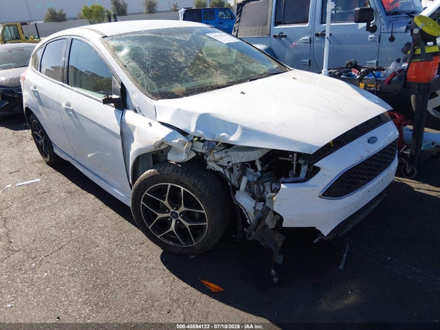 Ford FOCUS SE 2016 1FADP3K21GL407420 Image 6