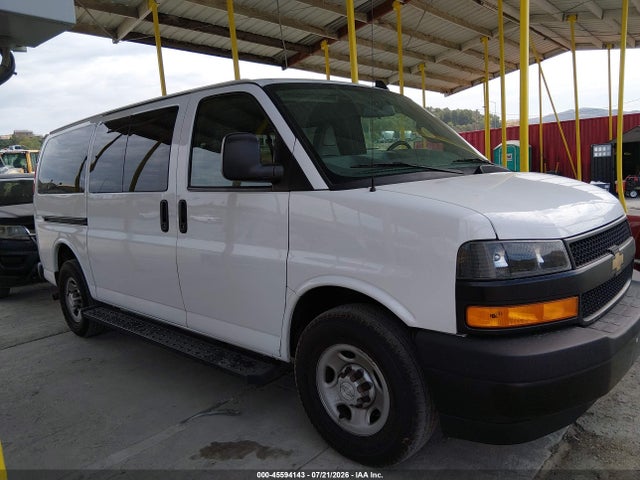 Chevrolet Express 2500 Ls 2018 1GAWGEFG2J1300425 Image 18