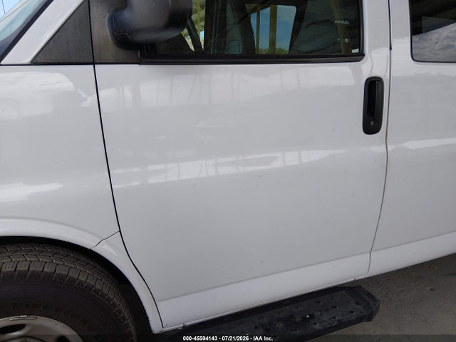 Chevrolet Express 2500 Ls 2018 1GAWGEFG2J1300425 Image 13