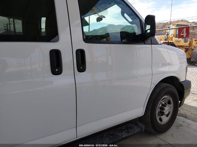 Chevrolet Express 2500 Ls 2018 1GAWGEFG2J1300425 Image 15