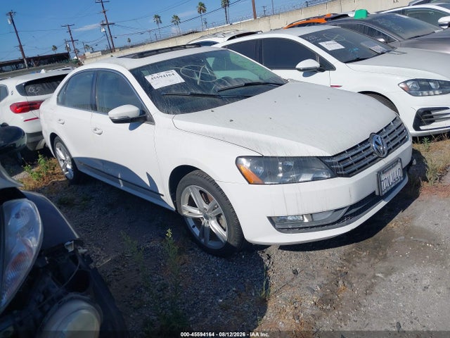 Volkswagen Passat 3.6l V6 Sel Premium 2014 1VWCM7A31EC065025 головне зображення