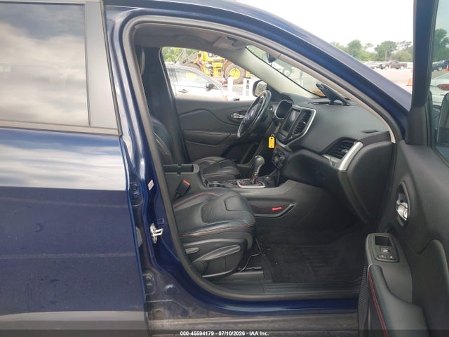 45594179 :رقم المزاد ، 1C4PJMBS8FW717303 vin ، 2015 Jeep Cherokee Trailhawk مزاد بيع