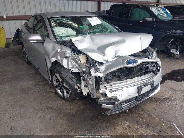 Продаж на аукціоні авто 2018 Toyota Prius Three Touring, vin: JTDKARFU7J3065819, номер лоту: 45594256