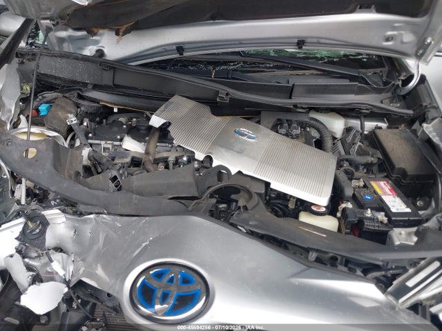 45594256 :رقم المزاد ، JTDKARFU7J3065819 vin ، 2018 Toyota Prius Three Touring مزاد بيع