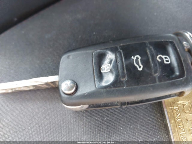 Продажа на аукционе авто 2012 Volkswagen Gti 2-door, vin: WVWFD7AJ4CW210844, номер лота: 45594300