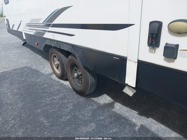 45594335 :رقم المزاد ، 4X4TPAE20NN057750 vin ، 2022 Palomino Solaire مزاد بيع
