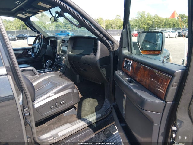 2015 Lincoln Navigator მანქანა იყიდება აუქციონზე, vin: 5LMJJ2HT8FEJ03814, აუქციონის ნომერი: 45594348