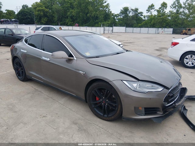 Продаж на аукціоні авто 2015 Tesla Model S 70d/85d/p85d, vin: 5YJSA1H2XFF092648, номер лоту: 45594397