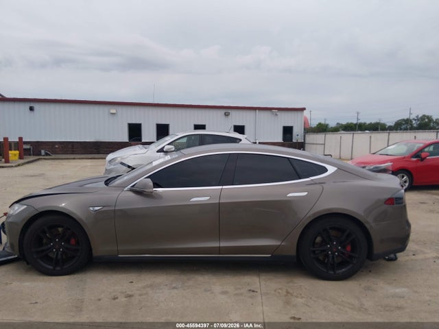 Продажа на аукционе авто 2015 Tesla Model S 70d/85d/p85d, vin: 5YJSA1H2XFF092648, номер лота: 45594397