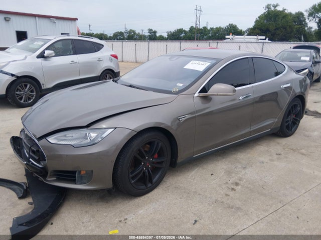 Продажа на аукционе авто 2015 Tesla Model S 70d/85d/p85d, vin: 5YJSA1H2XFF092648, номер лота: 45594397