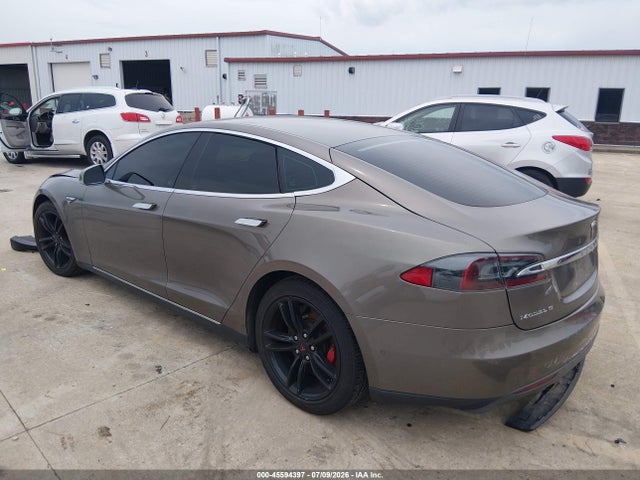 Продажа на аукционе авто 2015 Tesla Model S 70d/85d/p85d, vin: 5YJSA1H2XFF092648, номер лота: 45594397