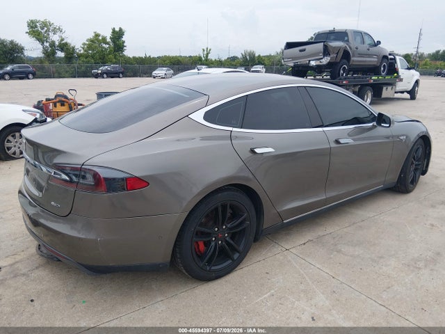 Продажа на аукционе авто 2015 Tesla Model S 70d/85d/p85d, vin: 5YJSA1H2XFF092648, номер лота: 45594397
