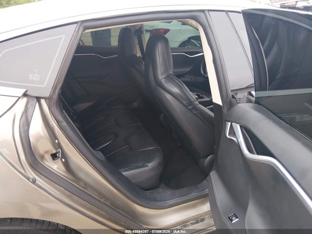 Продажа на аукционе авто 2015 Tesla Model S 70d/85d/p85d, vin: 5YJSA1H2XFF092648, номер лота: 45594397