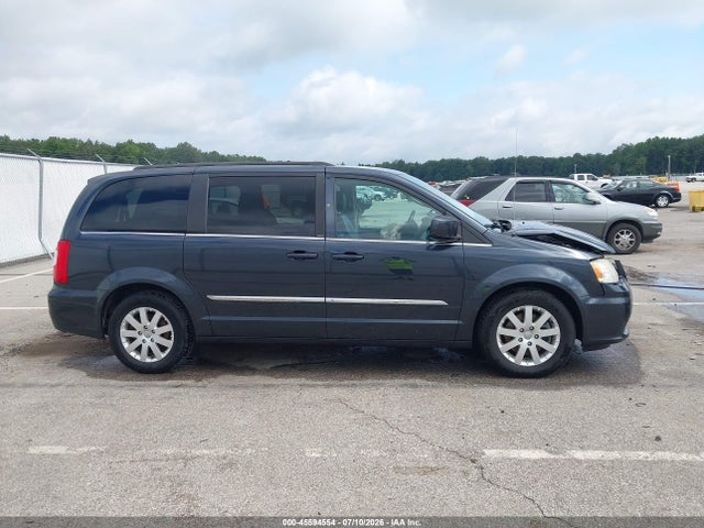2013 Chrysler Town & Country Touring მანქანა იყიდება აუქციონზე, vin: 2C4RC1BG0DR675325, აუქციონის ნომერი: 45594554