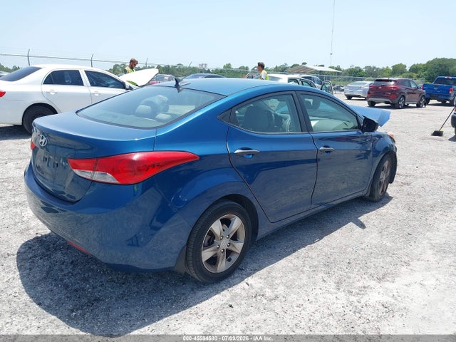 Продаж на аукціоні авто 2013 Hyundai Elantra Gls, vin: KMHDH4AE4DU958726, номер лоту: 45594588