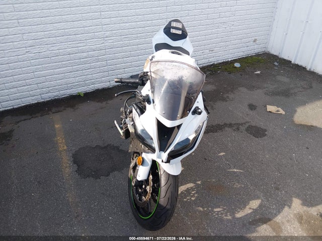 Kawasaki Zx636 E 2017 JKBZXJE1XHA025378 Image 5