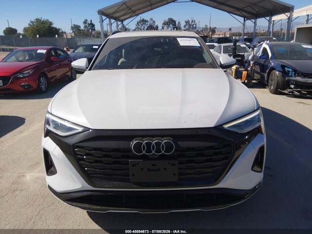 2024 Audi Q8 E-tron Premium Quattro მანქანა იყიდება აუქციონზე, vin: WA14AAGE8RB019350, აუქციონის ნომერი: 45594673