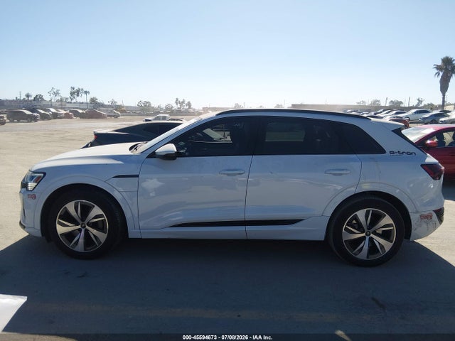 2024 Audi Q8 E-tron Premium Quattro მანქანა იყიდება აუქციონზე, vin: WA14AAGE8RB019350, აუქციონის ნომერი: 45594673