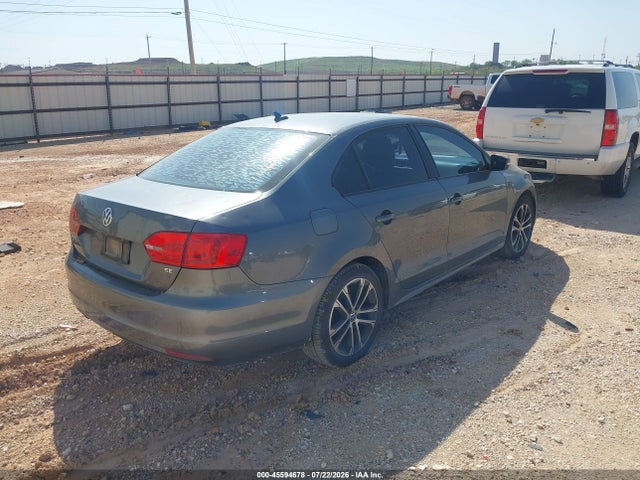 2014 Volkswagen Jetta 1.8t Se მანქანა იყიდება აუქციონზე, vin: 3VWD17AJ9EM244827, აუქციონის ნომერი: 45594678