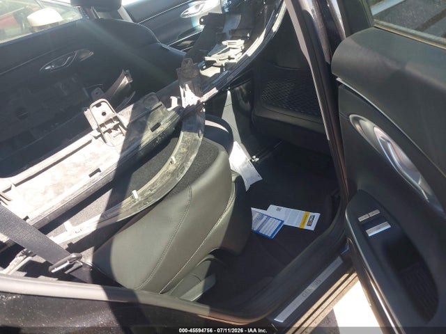 Genesis Gv70 2.5t Awd 2025 KMUMADTB8SU207067 Image 8