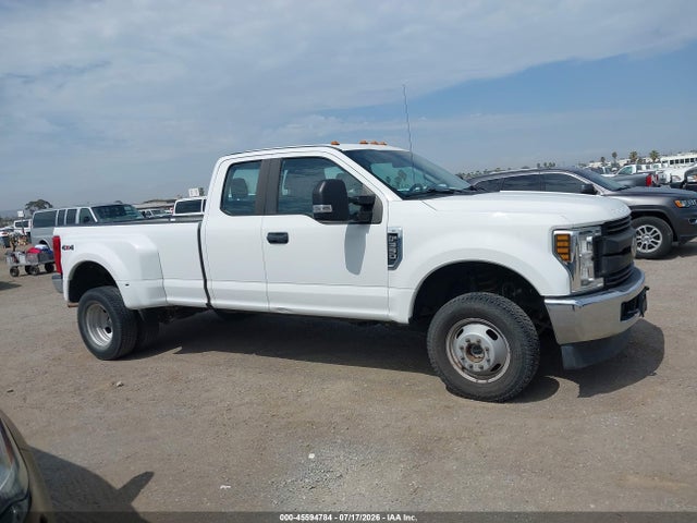 Ford F-350 Xl 2018 1FT8X3D68JEC84142 Image 16