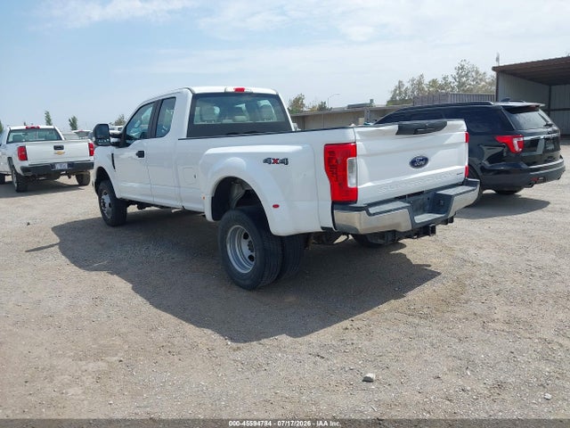Ford F-350 Xl 2018 1FT8X3D68JEC84142 Image 3