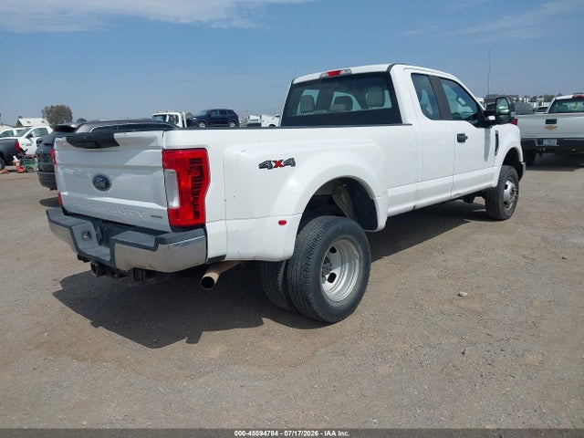 Ford F-350 Xl 2018 1FT8X3D68JEC84142 Image 4