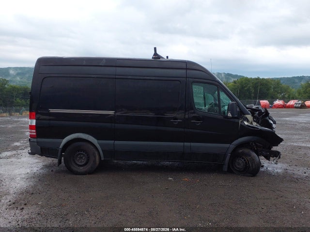 2015 Mercedes-benz Sprinter 2500 Normal Roof მანქანა იყიდება აუქციონზე, vin: WD3PE7DC8FP118384, აუქციონის ნომერი: 45594874