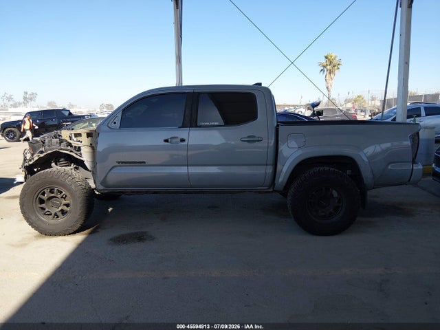 3TMAZ5CN0KM097019 Toyota Tacoma Trd Sport