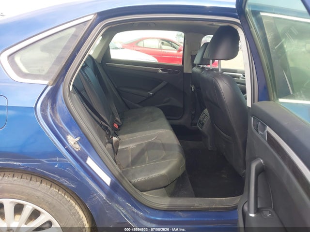 1VWBT7A3XGC008985 Volkswagen Passat 1.8t Se