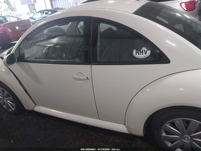 45594961 :رقم المزاد ، 3VWBK31C55M410033 vin ، 2005 Volkswagen New Beetle Gl مزاد بيع