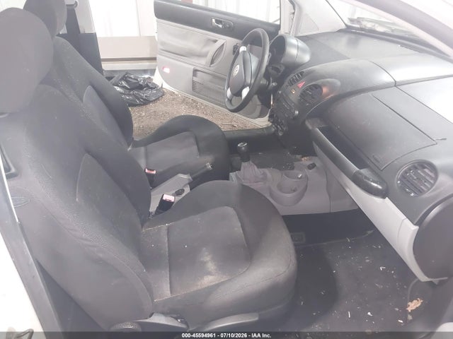45594961 :رقم المزاد ، 3VWBK31C55M410033 vin ، 2005 Volkswagen New Beetle Gl مزاد بيع