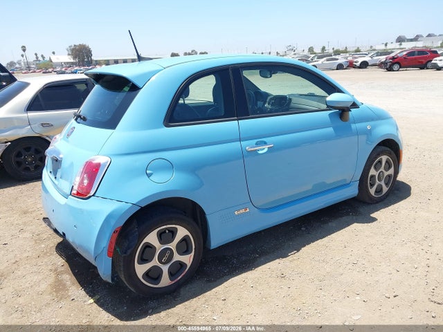 Fiat 500E BATTERY ELECTRIC 2017 3C3CFFGE4HT625133 Image 4