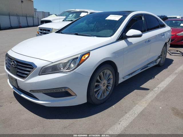 Hyundai Sonata Limited 2015 5NPE34AF5FH171684 Image 2