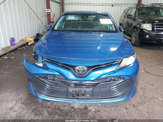 Продаж на аукціоні авто 2020 Toyota Camry Le, vin: 4T1L11AK8LU350064, номер лоту: 45595142