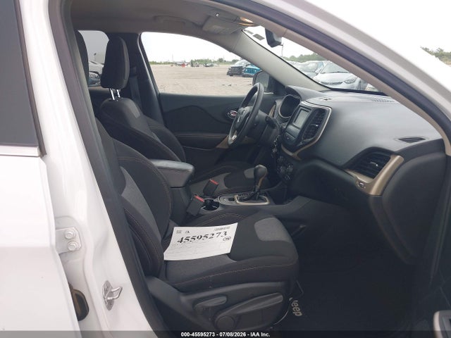 Продажа на аукционе авто 2018 Jeep Cherokee Latitude Fwd, vin: 1C4PJLCB8JD583762, номер лота: 45595273